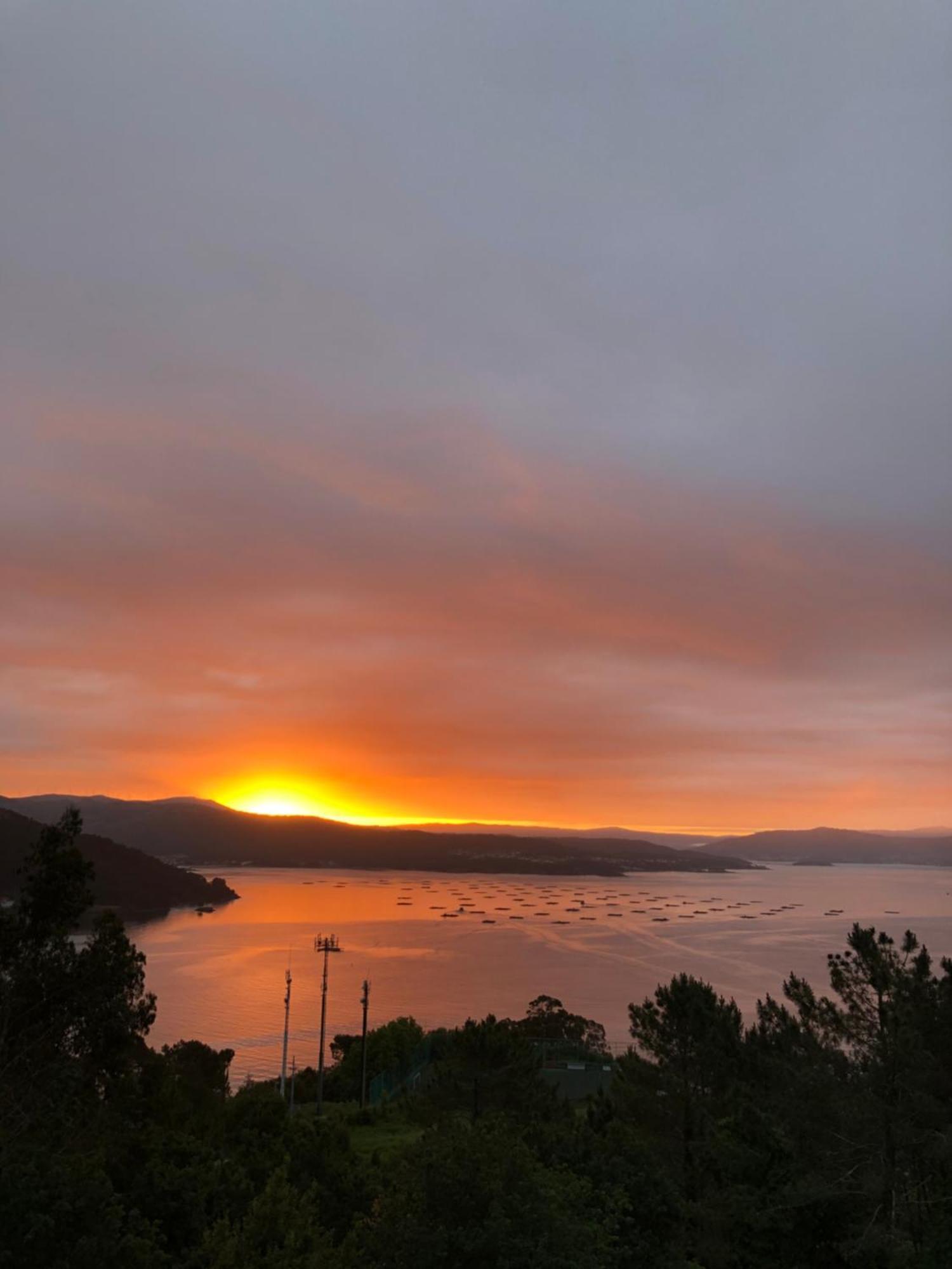 Apartamento Con Vistas Al Mar En Primera Linea. Muros Esterno foto